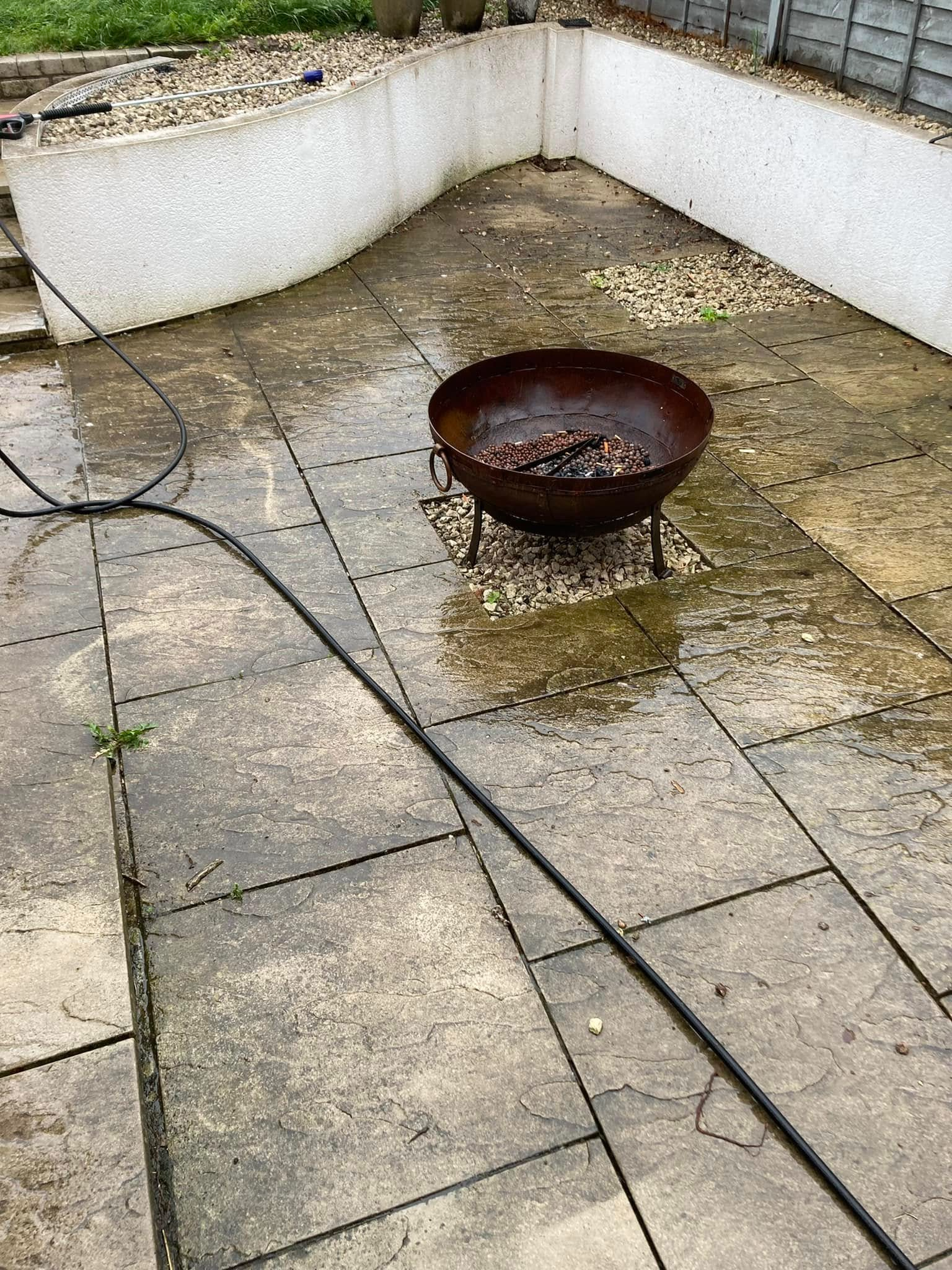 Patio cleaning before/after - image a3